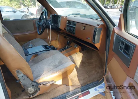 1990 Chevrolet Blazer S10 из США, поврежденный, VIN 1GNCT18Z1L8138267